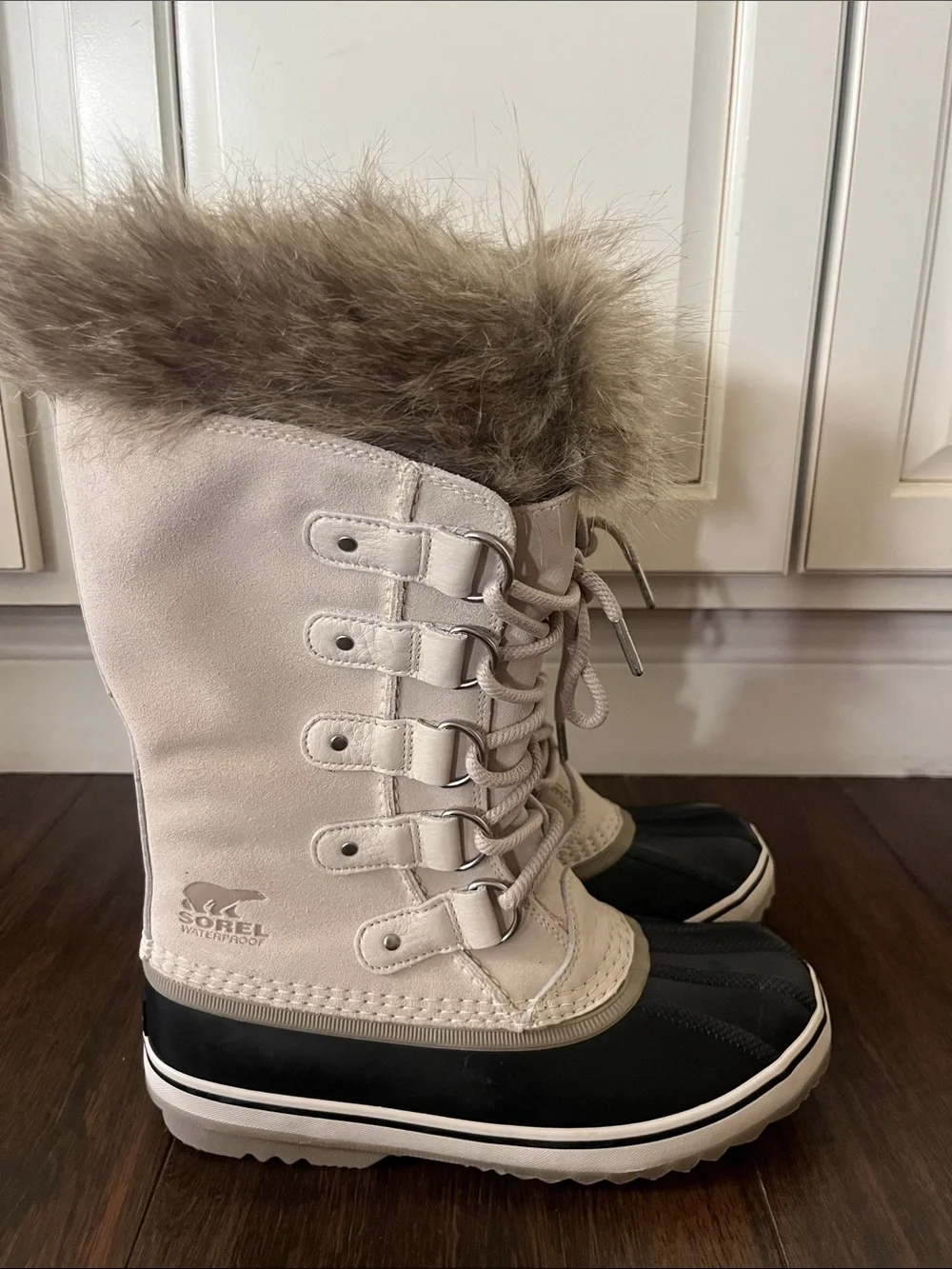 NWT SOREL JOAN OF ARCTIC WATERPROOF BOOTS